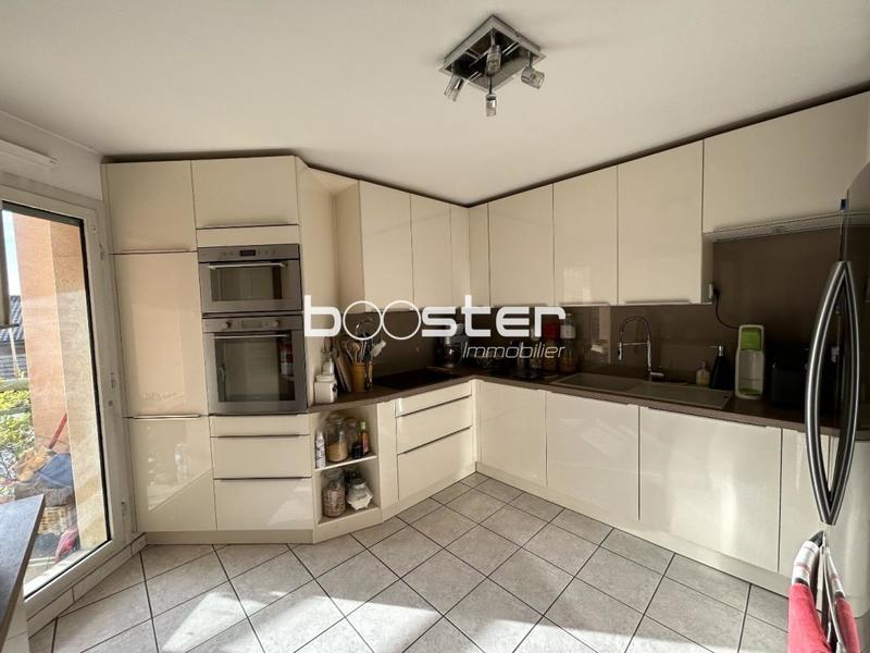 Appartement ancien - 105 m² - 4 pièces