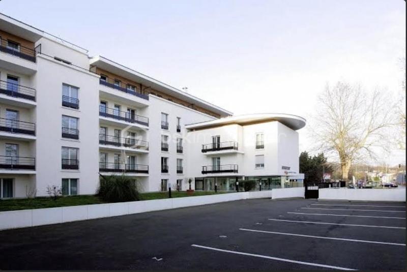 Studio - 25 m² - 1 pièce