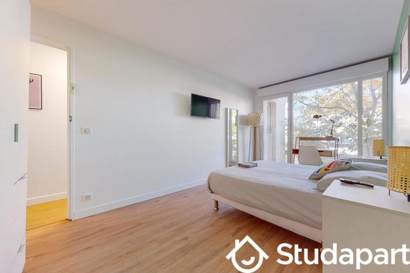 Chambre - 12 m² - 1 pièce