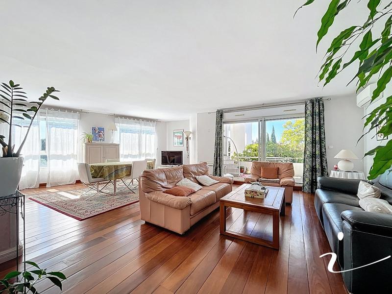 Appartement - 147 m² - 5 pièces