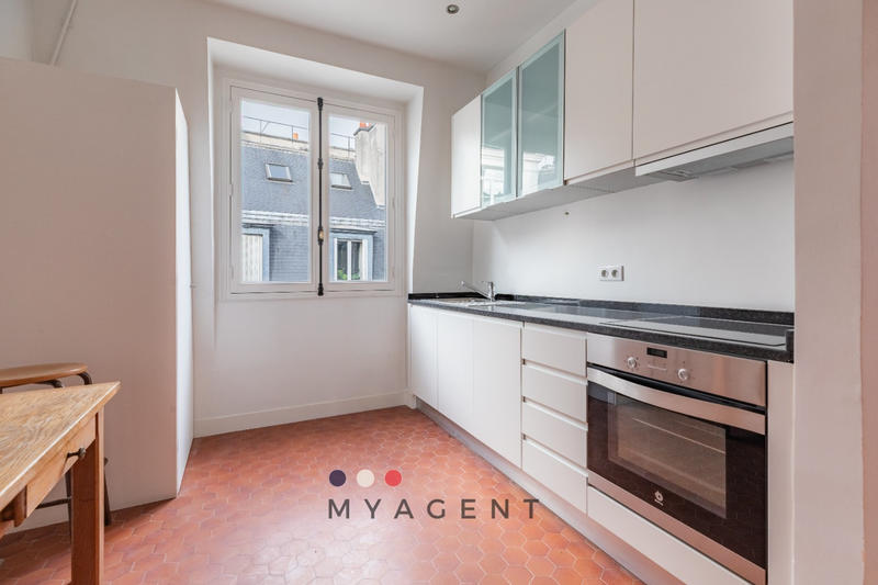 Appartement - 163 m² - 6 pièces