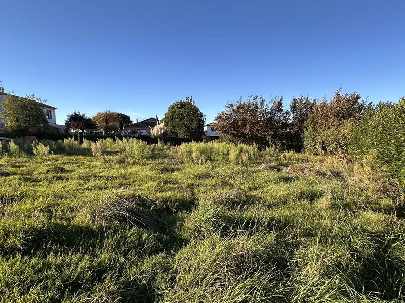 Terrain constructible - 1 670 m²
