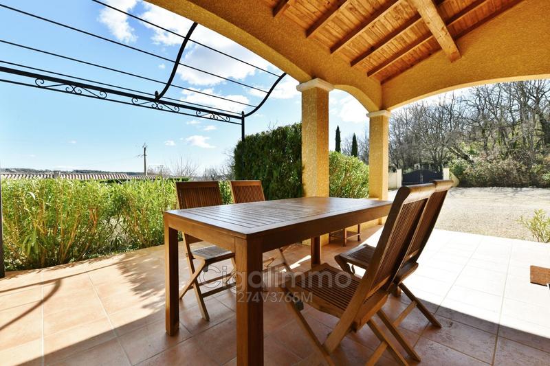 Villa - 100 m² - 5 pièces