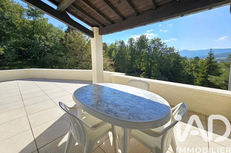 Maison - 137 m² - 5 pièces