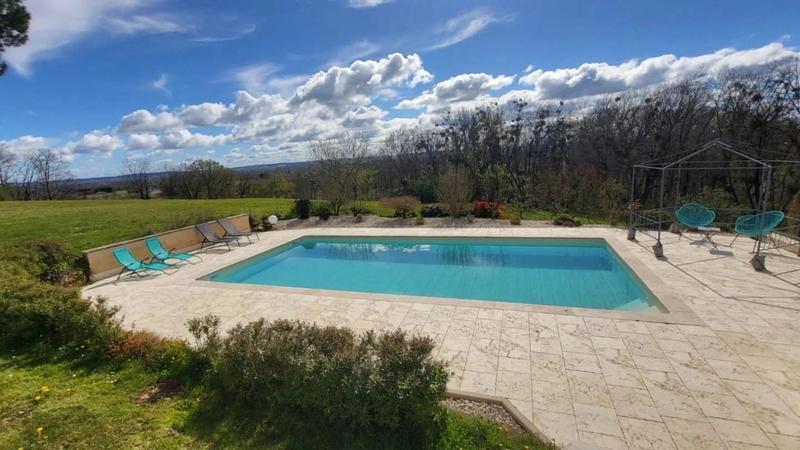 Maison - 177 m² - 7 pièces