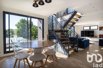 Maison de maîtres - 208 m² - 9 pièces