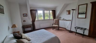 Maison - 265 m² - 9 pièces