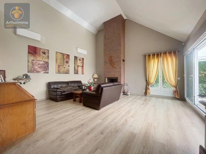 Maison - 176 m² - 7 pièces