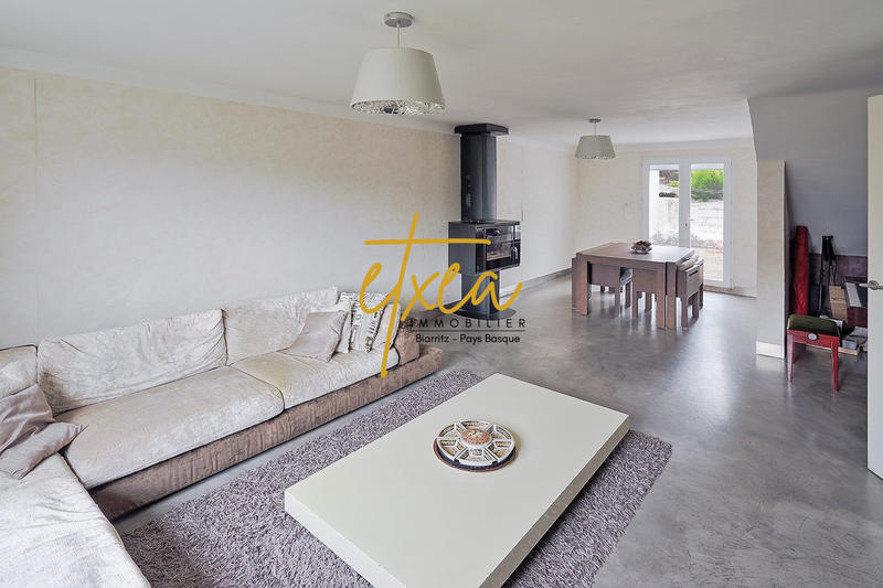 Maison - 163 m² - 6 pièces