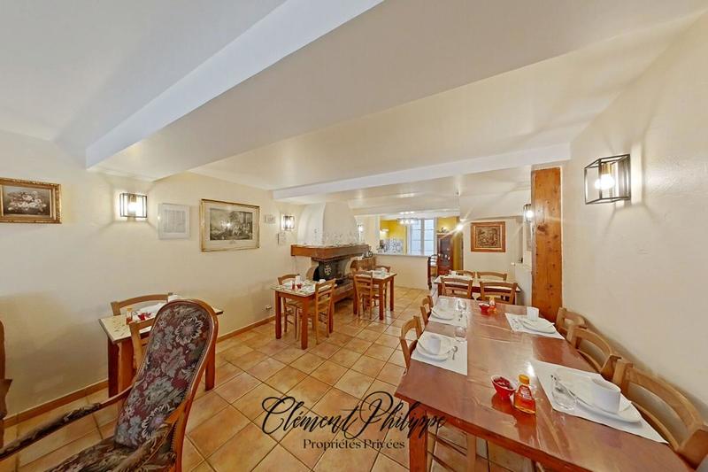 Maison - 177 m² - 6 pièces