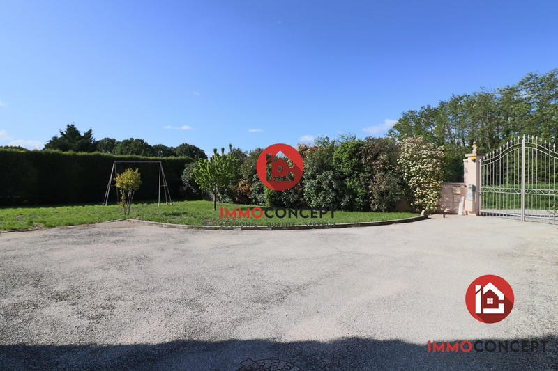 Villa - 214 m² - 8 pièces