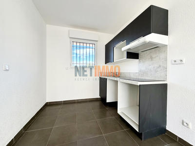 Villa - 90 m² - 4 pièces