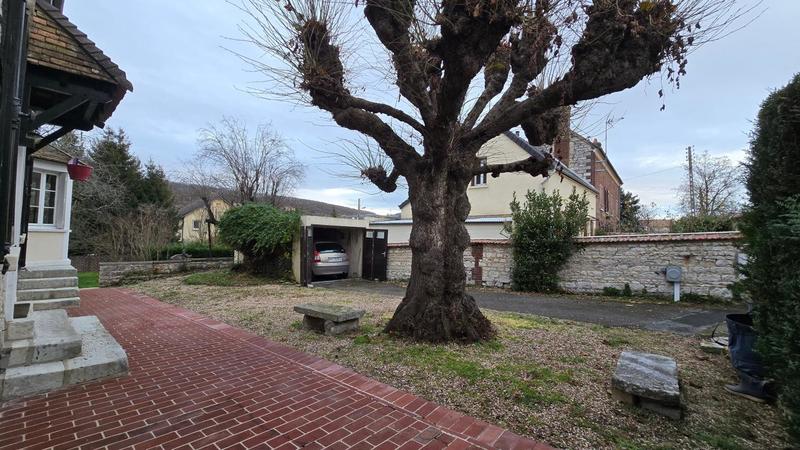 Maison - 202 m² - 6 pièces