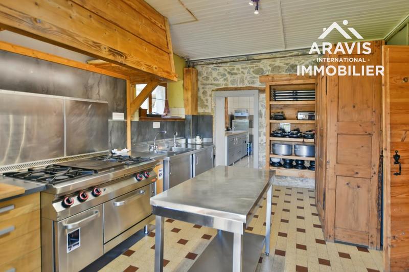 Châlet - 600 m² - 17 pièces