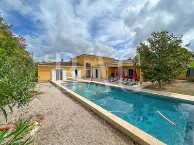 Villa - 310 m² - 8 pièces