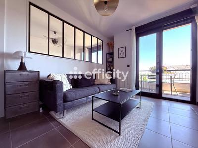 Appartement - 100 m² - 4 pièces