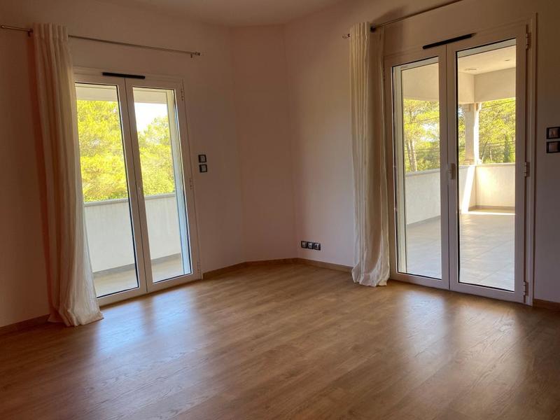 Villa - 180 m² - 6 pièces