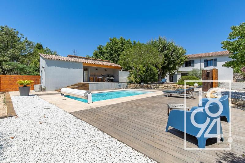 Maison - 171 m² - 6 pièces