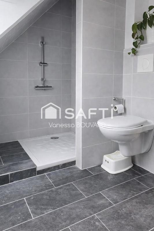 Maison - 226 m² - 7 pièces