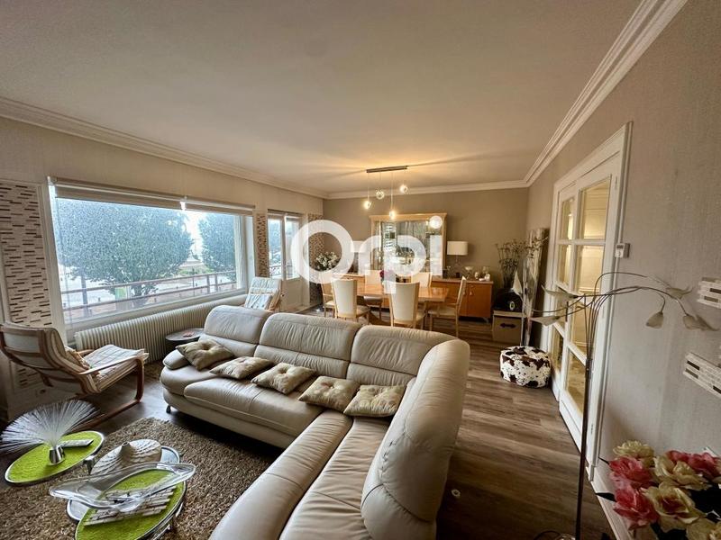 Appartement - 99 m² - 3 pièces