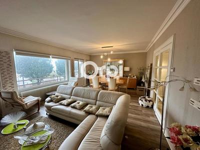 Appartement - 99 m² - 3 pièces