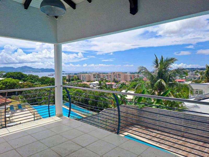 Maison - 200 m² - 6 pièces