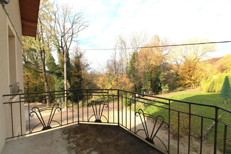 Maison - 216 m² - 7 pièces