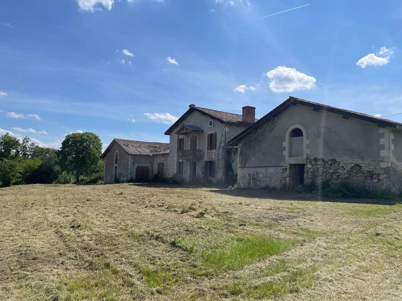 Maison - 300 m² - 12 pièces