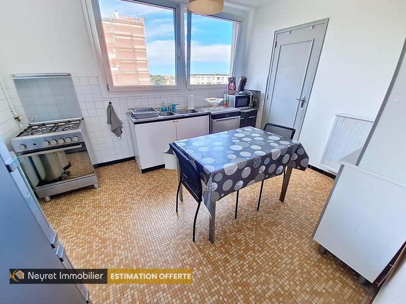 Appartement - 83 m² - 4 pièces