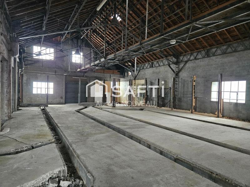 Local commercial - 2 000 m² - 3 pièces