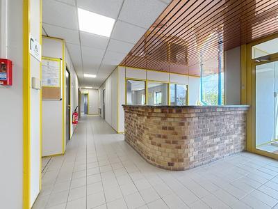 Immeuble de bureaux - 839 m²