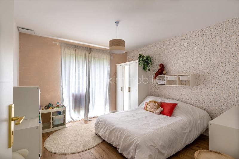 Maison - 196 m² - 7 pièces