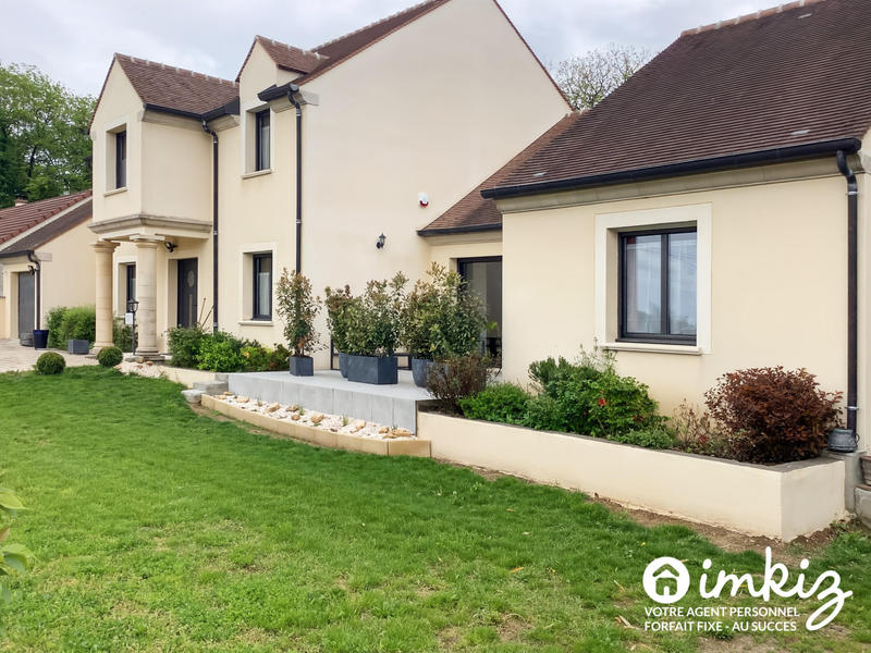 Maison - 235 m² - 7 pièces