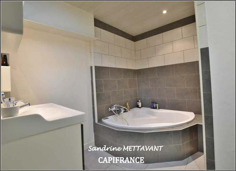 Maison de village - 134 m² - 8 pièces