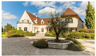 Propriété - 505 m² - 9 pièces