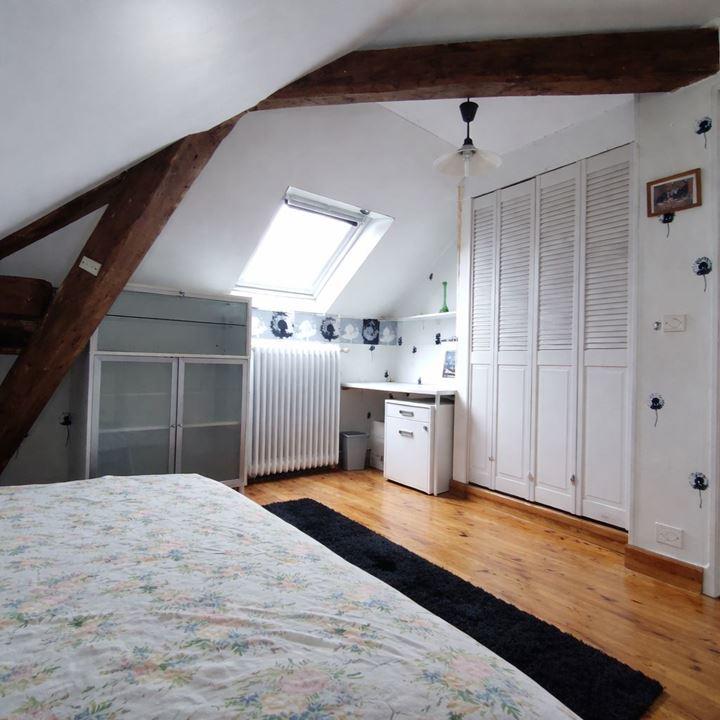 Demeure - 230 m² - 12 pièces