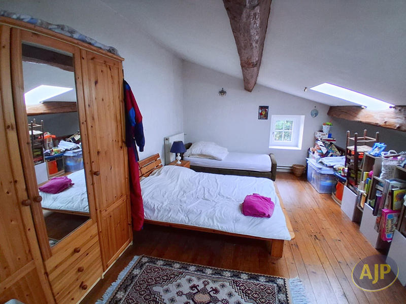 Maison - 195 m² - 6 pièces