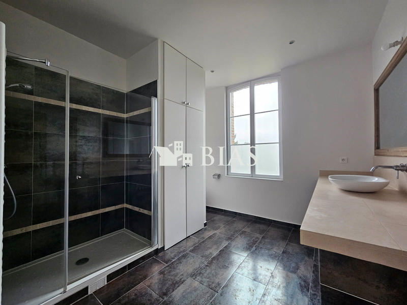 Maison - 151 m² - 6 pièces