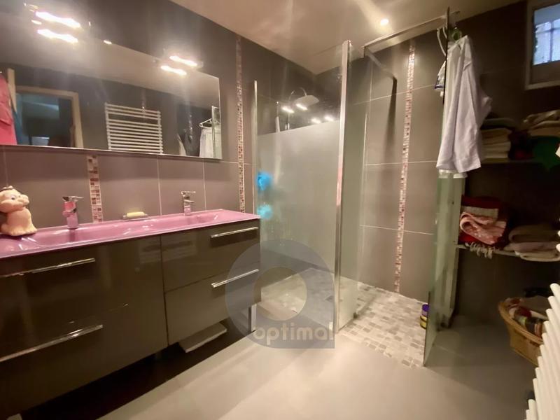 Maison - 83 m² - 4 pièces