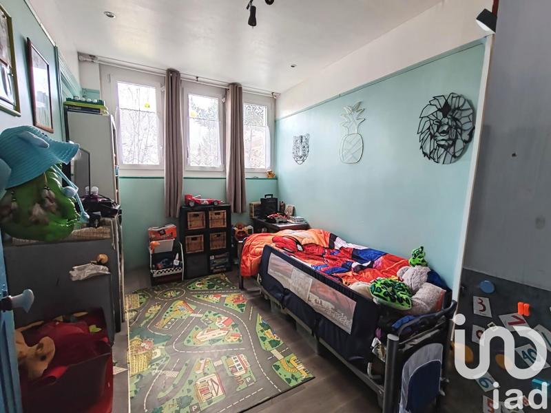 Maison - 241 m² - 8 pièces