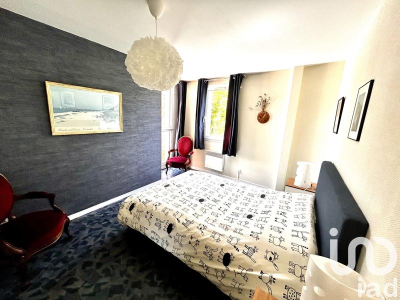 Maison - 250 m² - 10 pièces