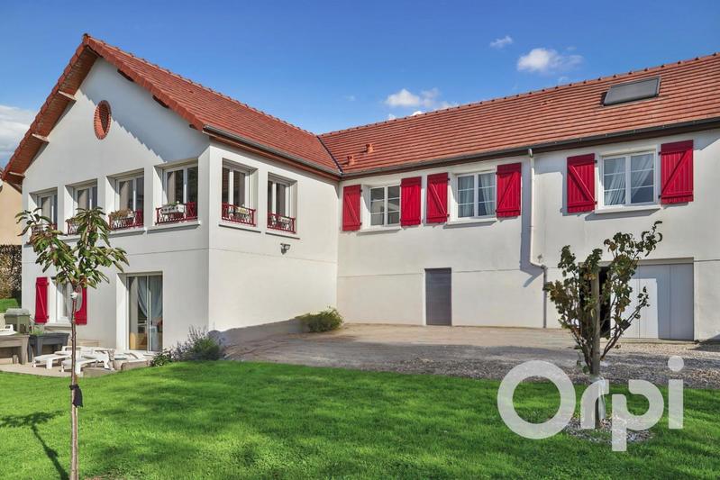 Maison - 192 m² - 8 pièces