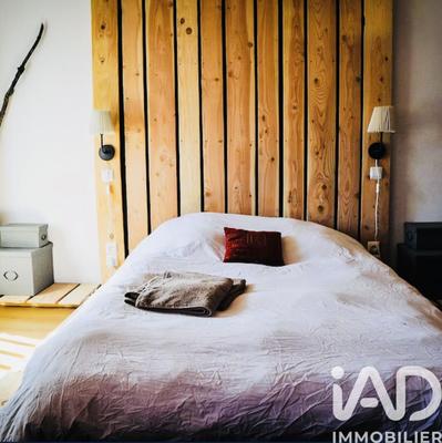 Maison - 300 m² - 9 pièces