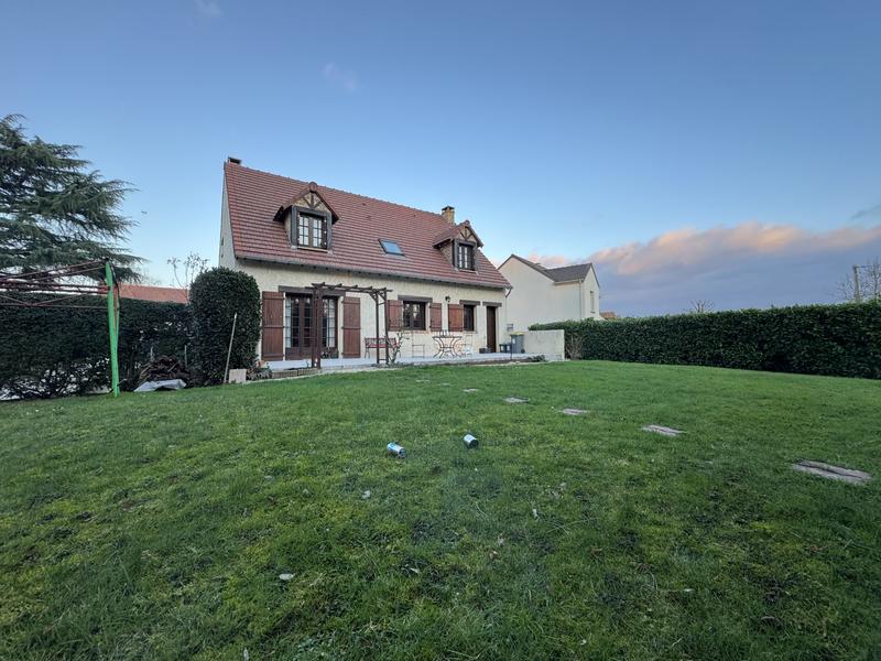 Maison - 155 m² - 8 pièces