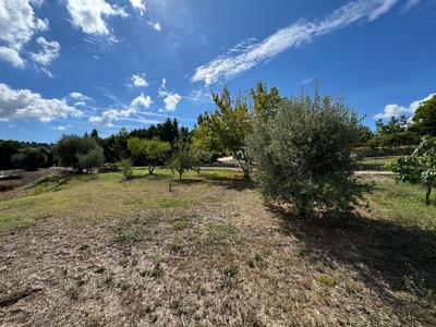 Terrain constructible - 1 094 m²