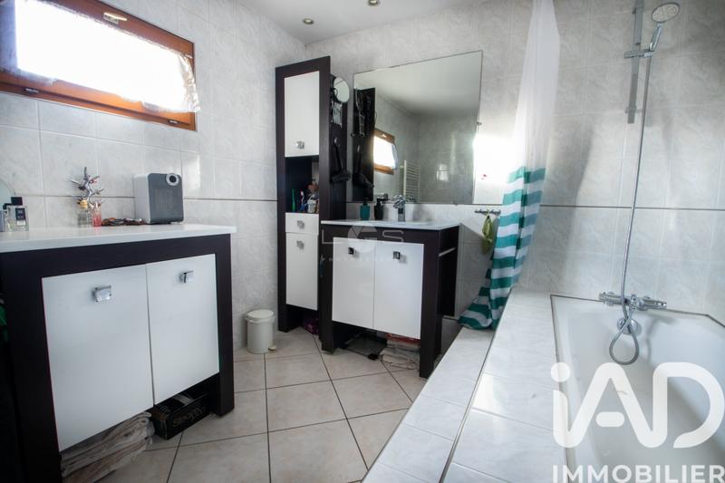 Maison - 91 m² - 5 pièces