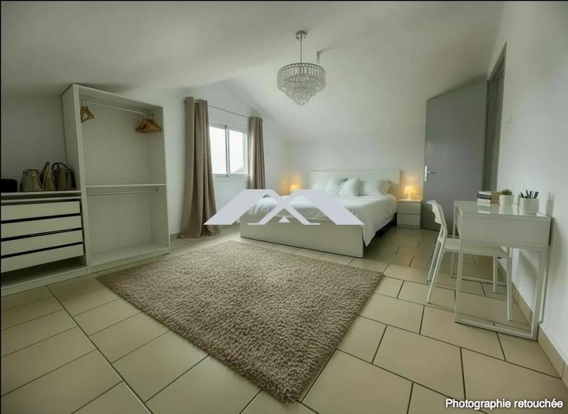 Maison traditionnelle - 93 m² - 4 pièces