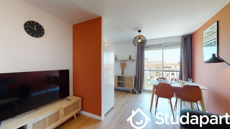 Chambre - 9 m² - 1 pièce