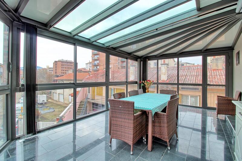 Appartement - 100 m² - 4 pièces