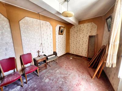 Maison - 220 m² - 7 pièces